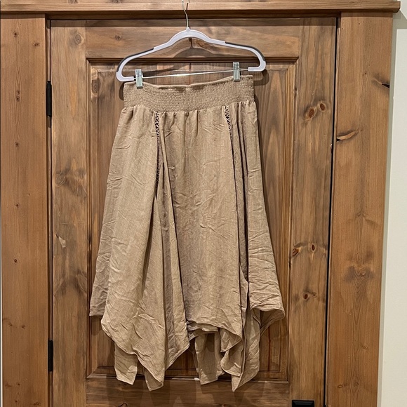 new directions Dresses & Skirts - new directions Beige Asymmetrical Handkerchief Hem Skirt